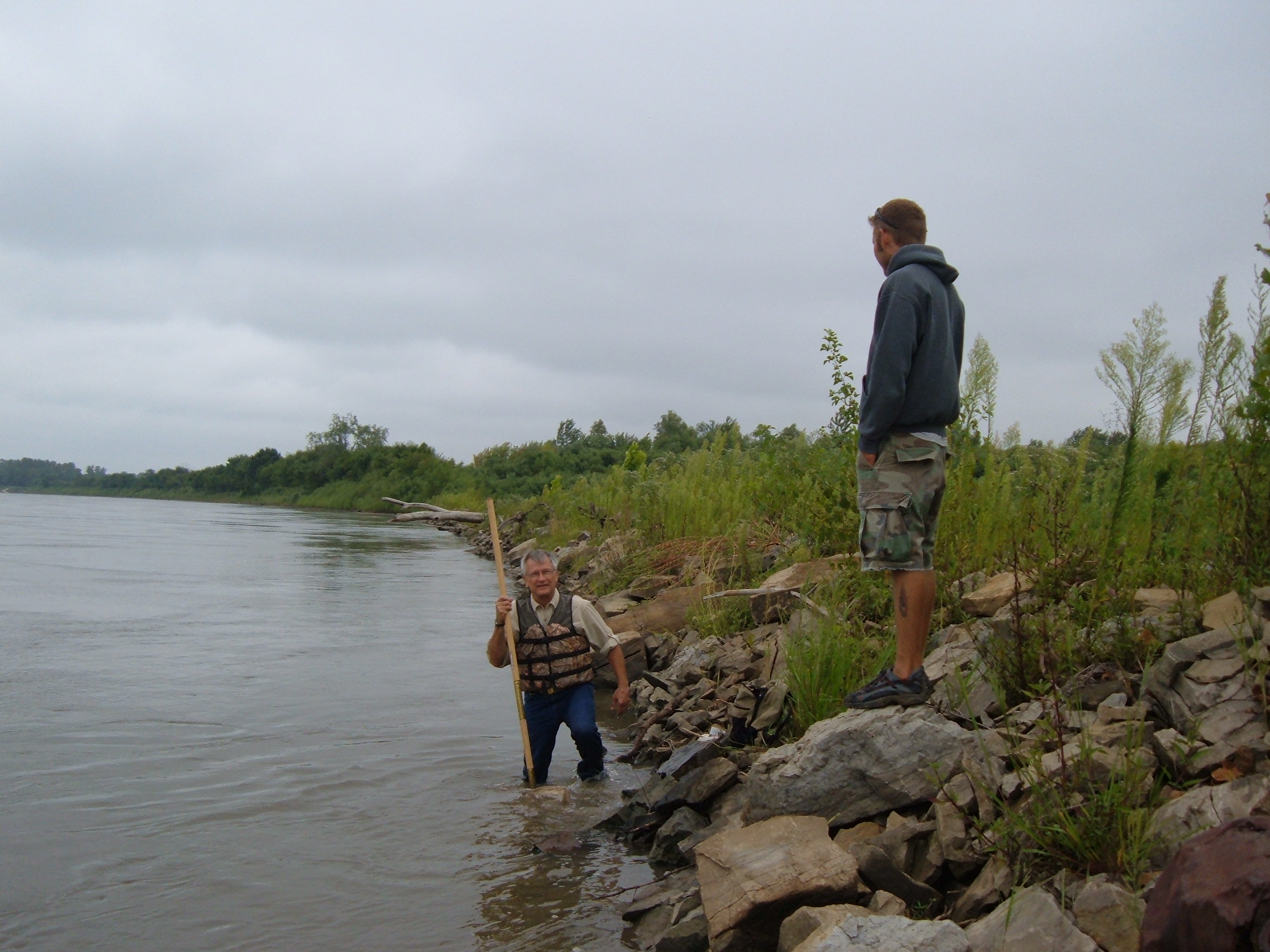 Don Huggins Samples macroinvertebrates in the Missouri River near Atchison KS.